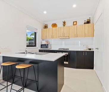 Modern Family Home - Photo 2