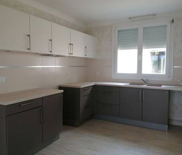 APPARTEMENT AVEC PARKING COUVERT CHAUVIGNY - T 3 - 82,17 m2 - Photo 5