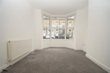 4 bedroom terraced house to rent - Photo 2