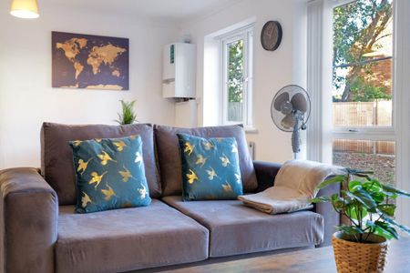 2 bedroom apartment to rent - Photo 3