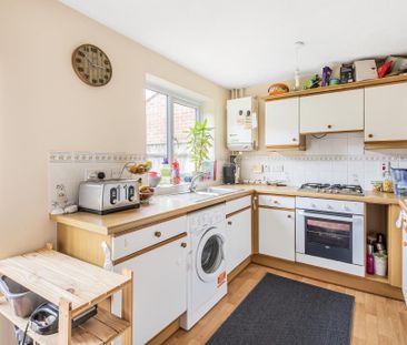 3 bedroom end of terrace house to rent - Photo 6