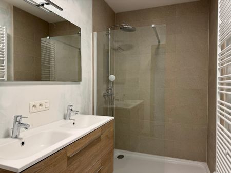 Lichtrijk nieuwbouwappartement in Veurne op centrale ligging - Photo 4