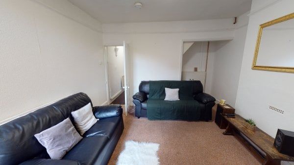 Whitehall Terrace | Student House | 2026/27 - Photo 1