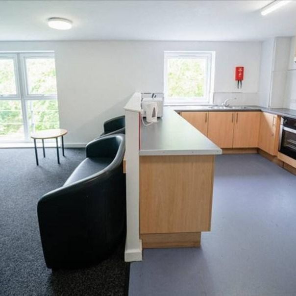 Studio to rent - Photo 1