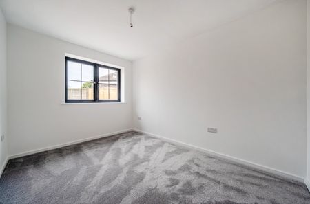 3 bedroom detached bungalow to rent - Photo 2