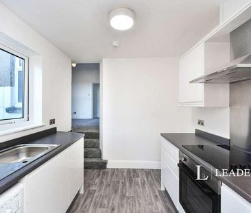 Queens Park Road, First Floor Flat, Brighton, BN2 - Photo 2