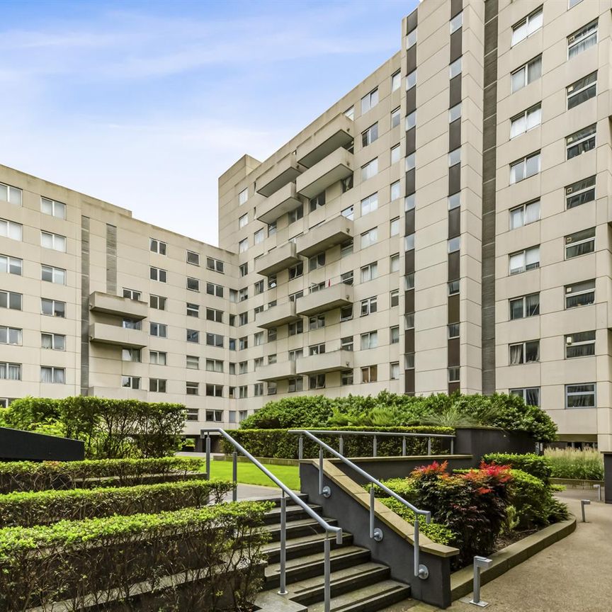 Rennie Court, 11 Upper Ground, South Bank, London, SE1 - Photo 1