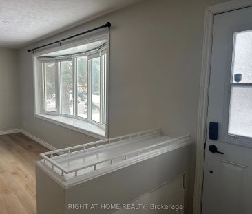 5 Parkway Crescent #Main Floor - Photo 2