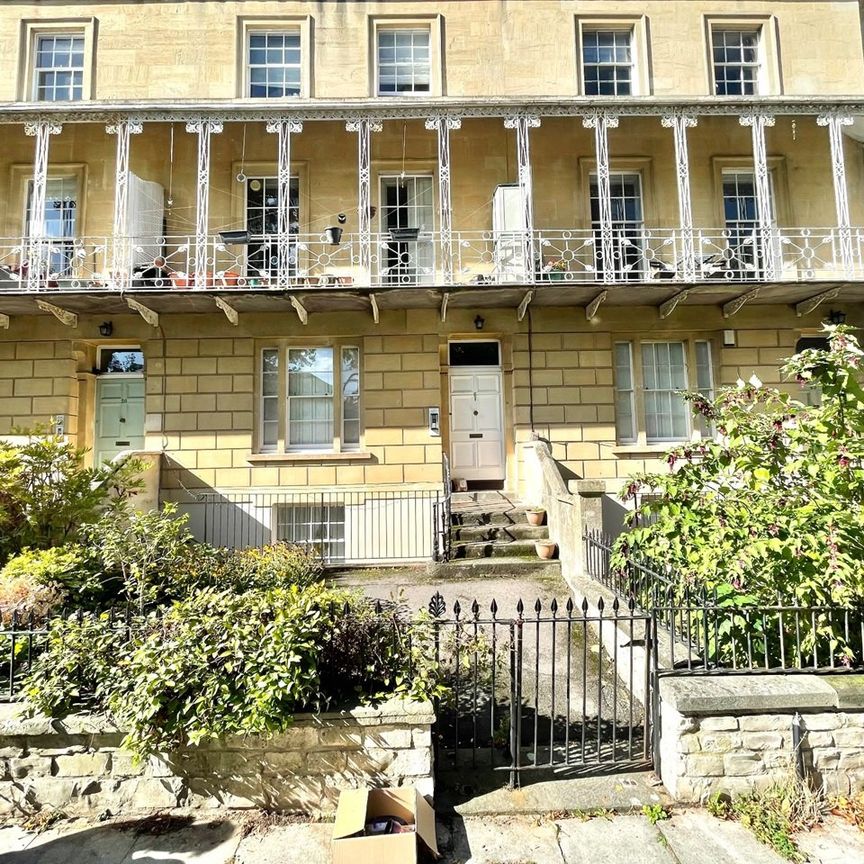 2 Bed Maisonette, South Parade Mansions, BS8 - Photo 1