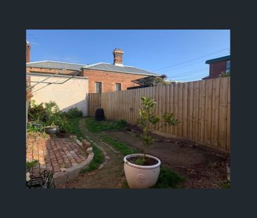 Charming Two Bedroom Victorian Home in the Heart of Brunswick! - Photo 4