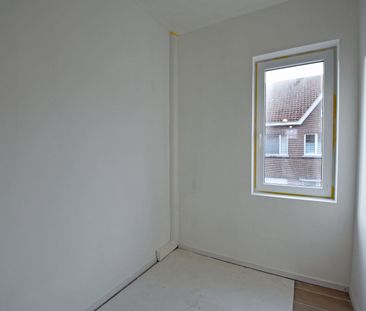 Volledig gerenoveerde woning met ruime tuin te huur! - Photo 3