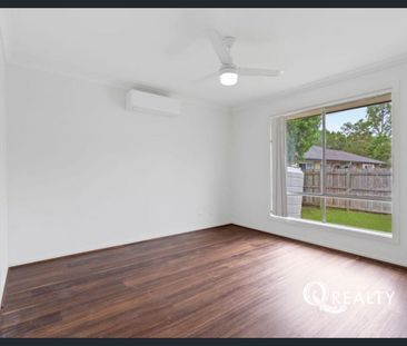 🏡 Family Perfect Home! Walk to Fernbrooke State School - Photo 6