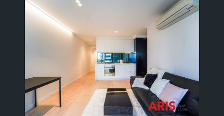 Beautifully Furnished apartment in the heart of the city - Photo 5