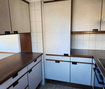APPARTEMENT 4 PIECES CENTRE VILLE ET ASCENSEUR UN LOYER NET OFFERT ! - Photo 5