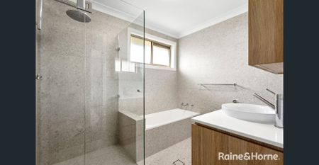 Renovated 2-Bedroom Townhouse in Prime Miranda Location - Photo 2