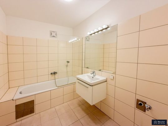 CHARMANTE DACHGESCHOSS MAISONETTE - HELLE 2,5-ZIMMER-WOHNUNG MIT GALERIE UND GROSSER DACHTERRASSE - Foto 1