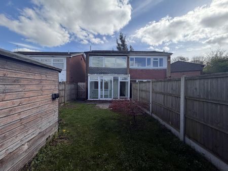2 bedroom semi-detached house to rent - Photo 2