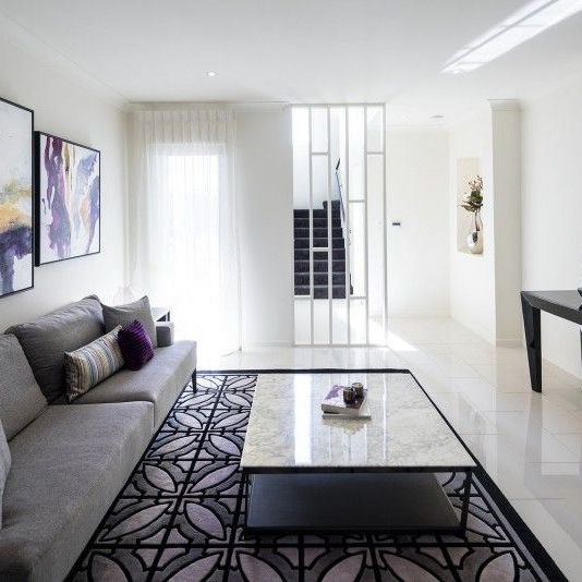 Contemporary Family Terrace in Prime Location - Modern Living at The Heights! - Photo 1