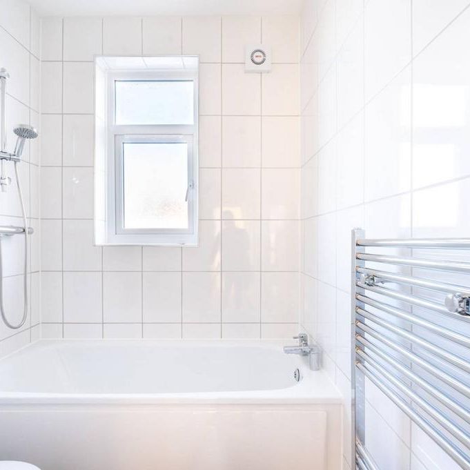 4 bedroom terraced house to rent - Photo 1