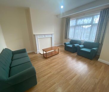2 bedroom maisonette to rent - Photo 2