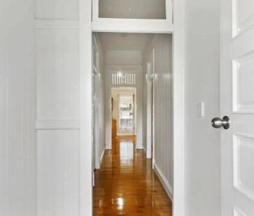 “1 SELF-CONTAINED STUDIOS FOR RENT - MINUTES TO TRAIN &amp; BUS LINKS” - Photo 1