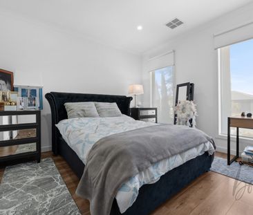 Spacious, Modern Family Living in Prime Wollert Location - Photo 4