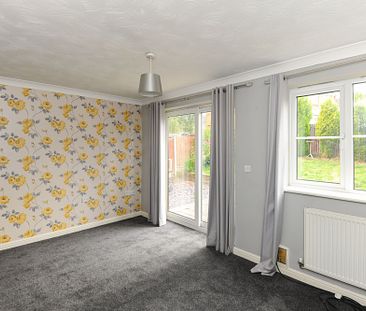 3 bedroom Semi-Detached House to rent - Photo 6