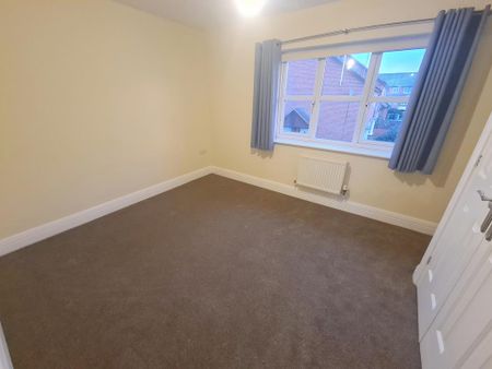 3 bedroom semi-detached house to rent - Photo 5