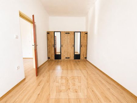 Pronájem bytu 2+1 60 m2 - Fotografie 4