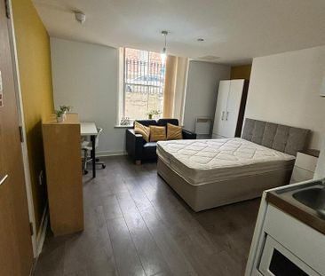 Studio to rent - Photo 2