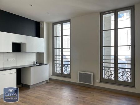 Location Appartement 3 pièces 58m² MARSEILLE 1er - Photo 3