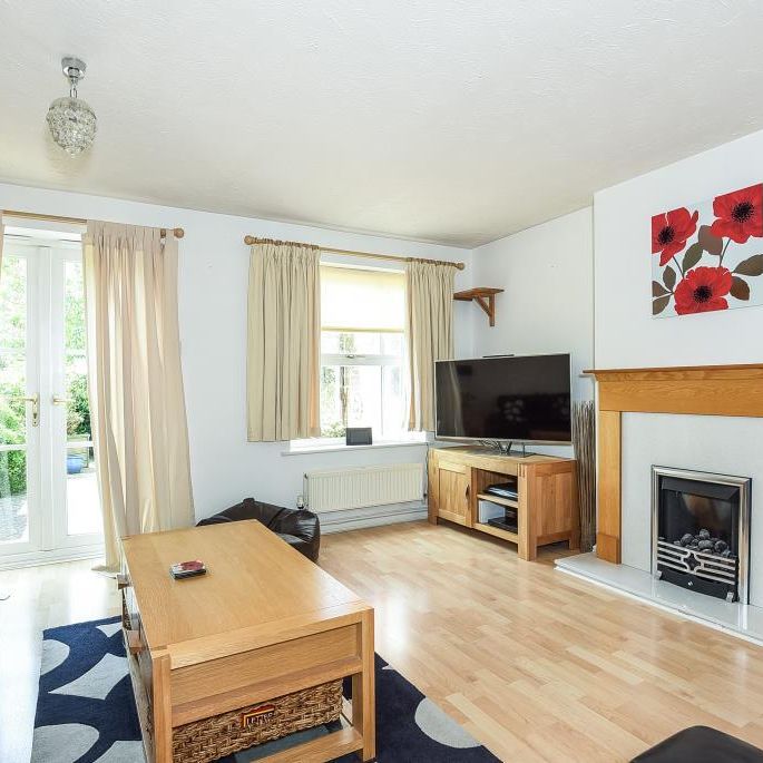 3 bedroom semi-detached house to rent - Photo 1