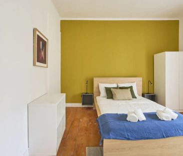 Room in a shared 4-bedroom apartment for rent in Lisbon, perfect fo... - Photo 2