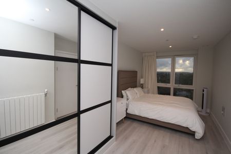 2 Bed Flat, Cairncross House, SE3 - Photo 5