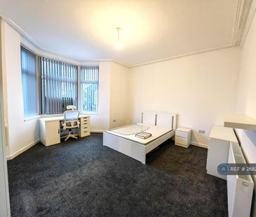 6 bedroom semi-detached house to rent - Photo 6