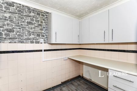 3 bedroom house to rent Ludbrook Road, Stoke-on-Trent, ST4 - Photo 4