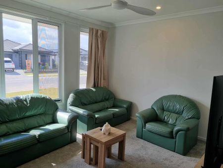 South Maclean - Photo 2