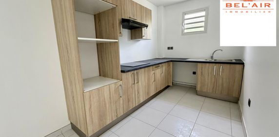 Location Appartement 2 pièces 40m² FORT DE FRANCE 97200 - Photo 2