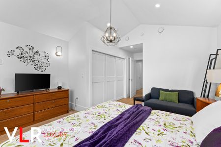 Townhouse in Vancouver West Side, BC - Photo 5