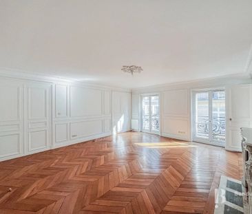 Rental Apartment Paris 8th - Photo 4