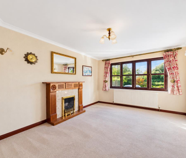 4 bedroom detached house to rent - Photo 1