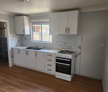 16 Newhaven Avenue Blacktown - Photo 2