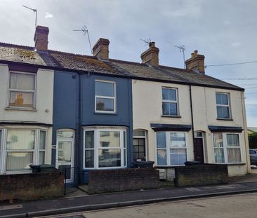 2 bed terraced house to rent in Wellington New Road, Taunton - Photo 3