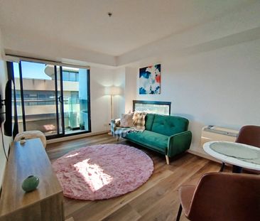 FULLY FURNISHED - RENOVATED - ALBERT PARK & PORT PHILLIP BAY VIEWS ... - Photo 4