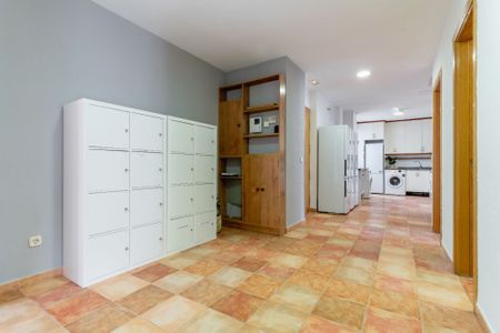 Spectacular double room in Cuatro Caminos - Photo 5