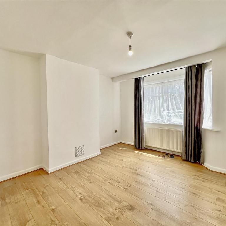 2 bedroom maisonette to rent - Photo 1