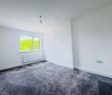 9 Carmeen Drive, Rathcoole, Newtownabbey, BT37 9DJ - Photo 3