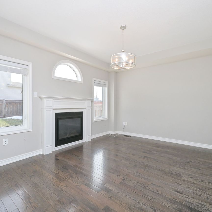 For Lease - 25 Mandley Street, Essa, Ontario - Photo 1