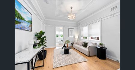 STUNNING 2 BEDROOM ART DECO APARTMENT WITH PARKING AND COURTYARD - Photo 2