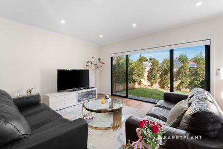 Stylish and Modern Living! - Photo 2